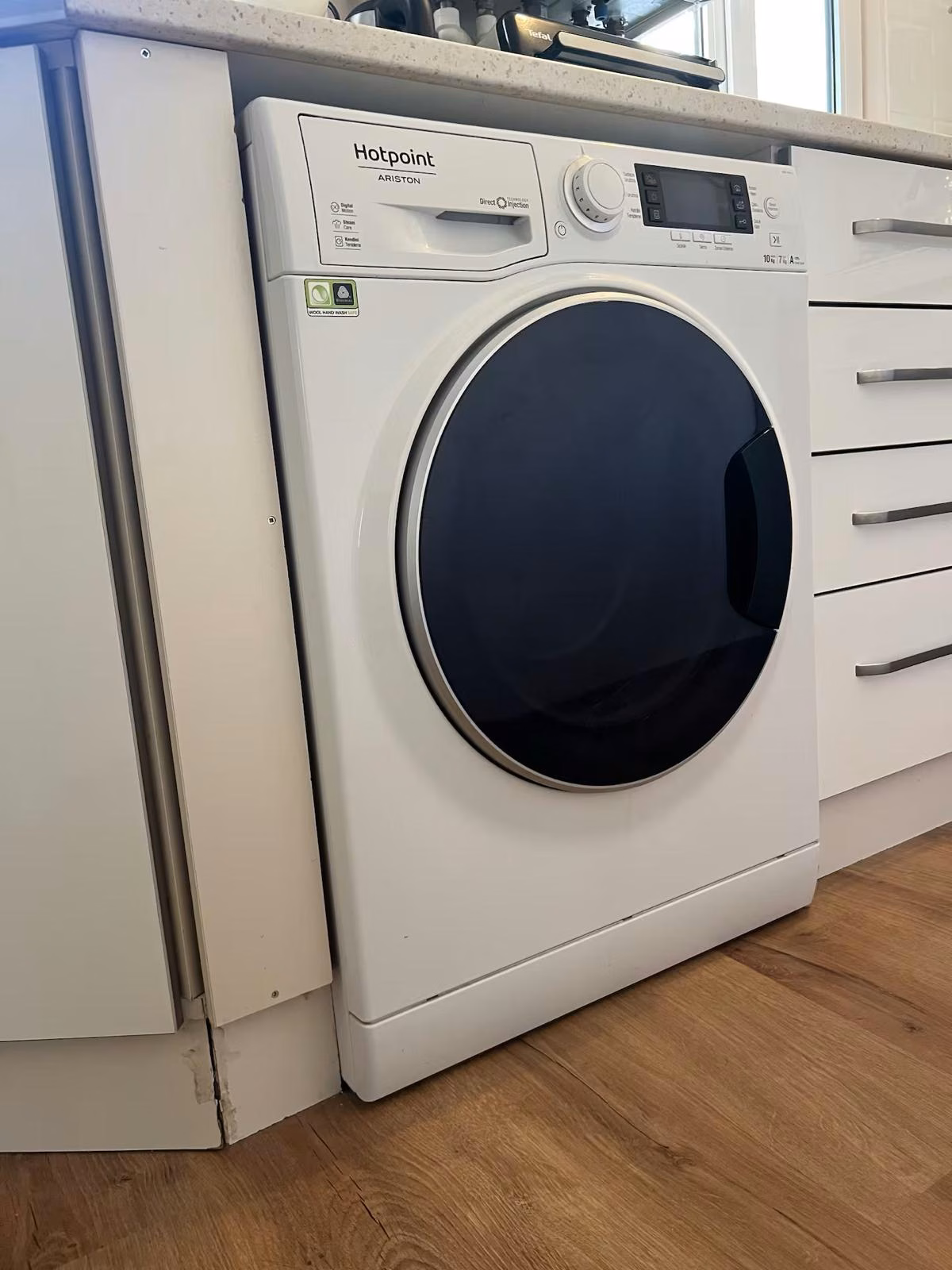 Gümüssuyu Airbnb Ruhsatlı Boğaz Manzaralı Satılık Ferah Daire · Mutfak ve ekipmanlar · fotoğraf 5